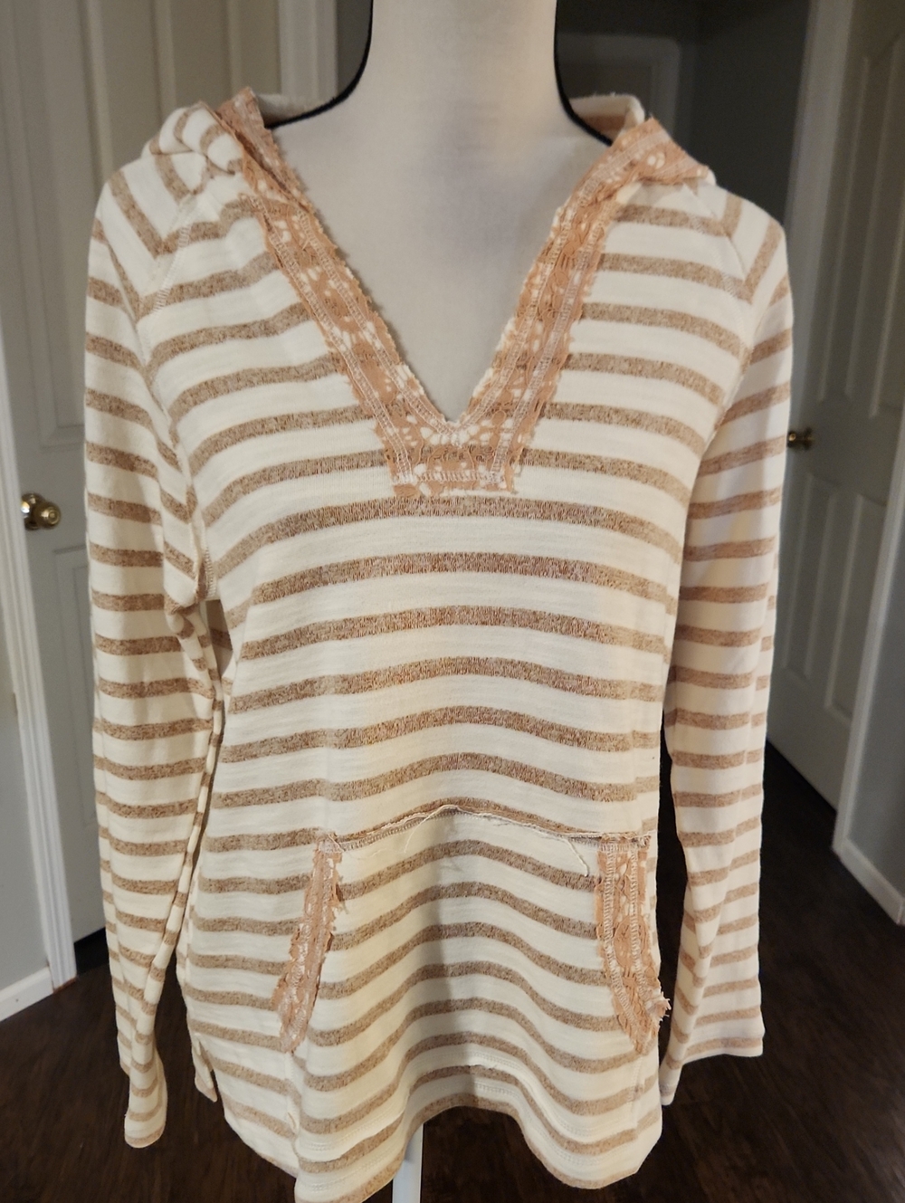 NWT Hem & Thread Brown Stripe Lace Trim Hooded Long Sleeve